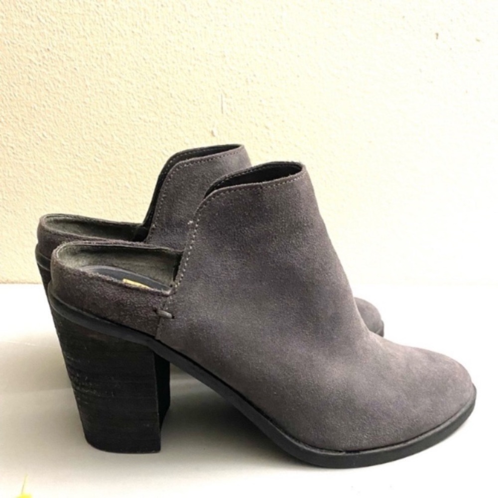 Dolce Vita Gray Heeled Mules genuine suede, very cute.Size 8 M . - Picture 4 of 10